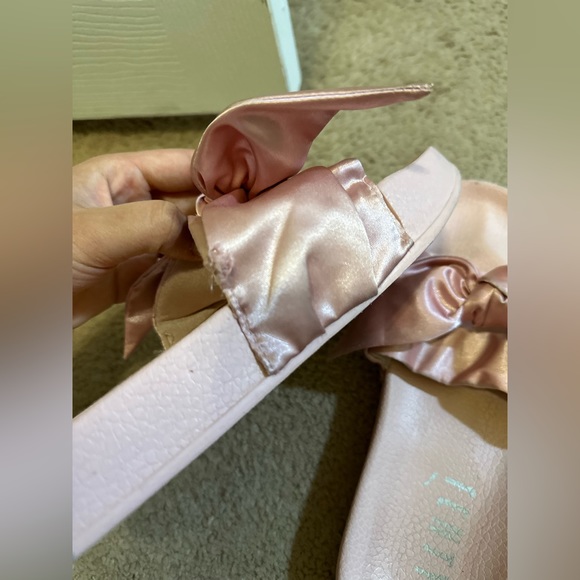Puma Fenty by Rihanna pink bow slides - Picture 3 of 7